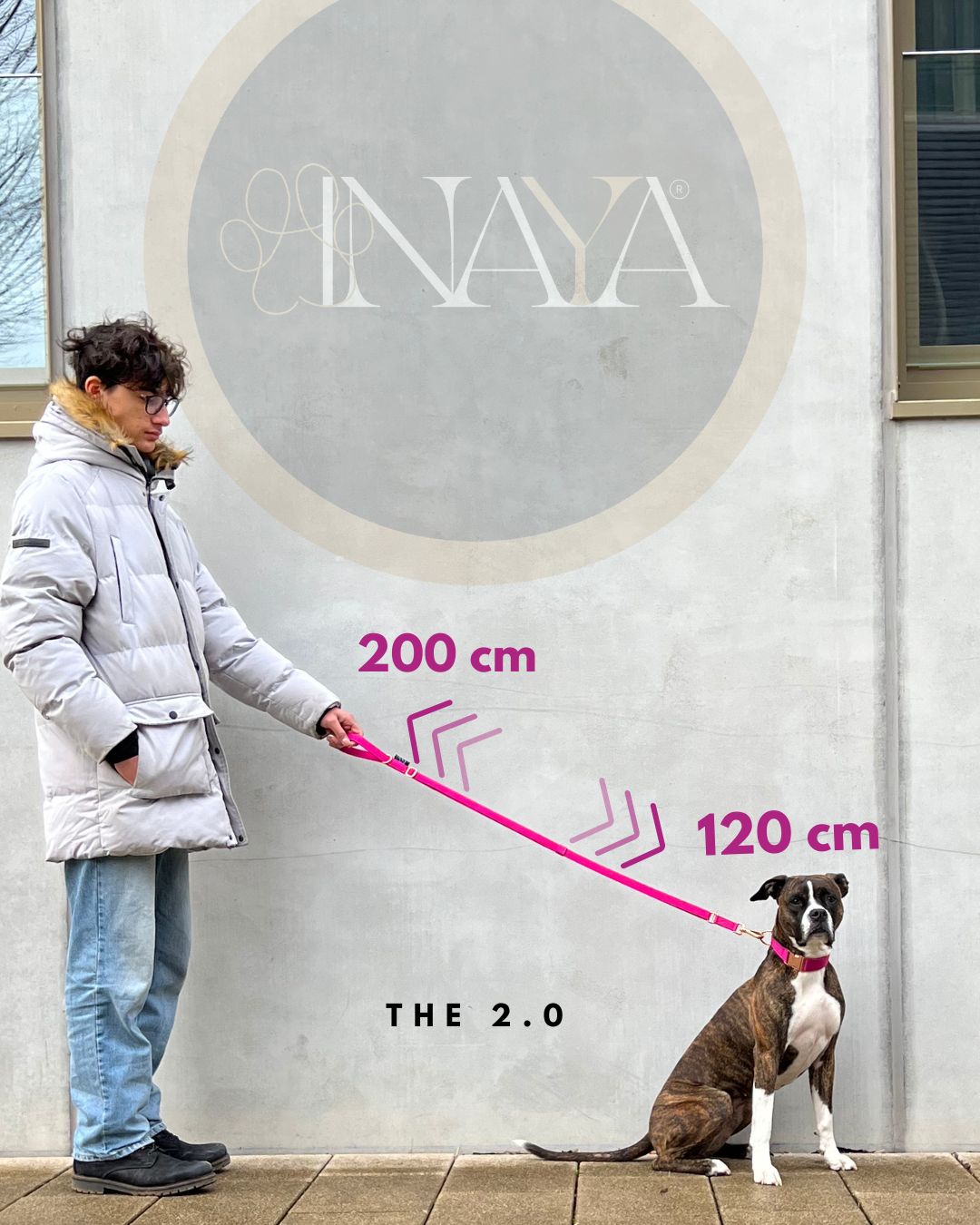 Leichte, stufenlos verstellbare Hundeleine von pawINAYA® – Modell „The 2.0“ aus robustem Nylon, verstellbar von 1,20 m bis 2 m Länge. Ideal für Alltag, Training und Spaziergänge. Hochwertige Verarbeitung mit Metallschließe, kombinierbar mit Umhängegurt oder Gürtel. Funktionales, minimalistisches Design für aktive Hundehalter.