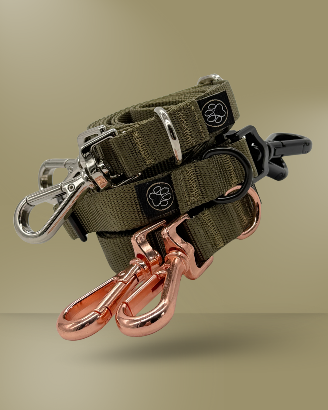 Verstellbare Doppelleine mit zwei Karabinern – ideal zum gleichzeitigen Führen von zwei Hunden, aus robustem Nylon mit weichem Griff. Khaki Rose gold Schwarz Silber